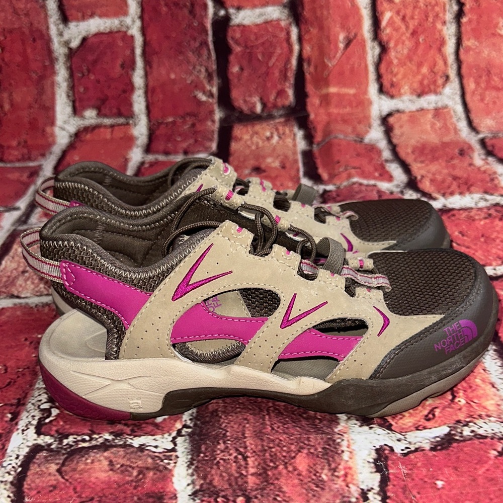 The North Face Women's Beige Purple Sandals US 7.5 EU 38.5